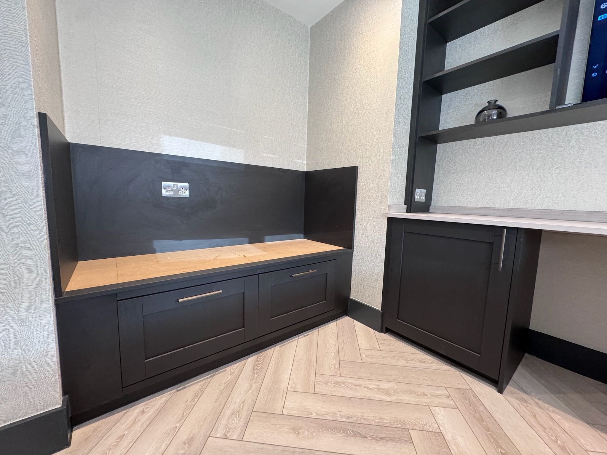 Home office carpentry